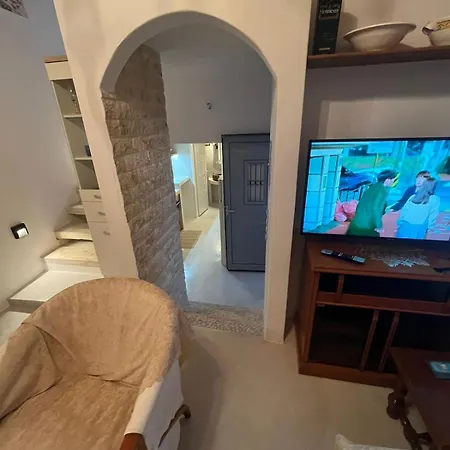 De Drymona 1 * Kythira Town