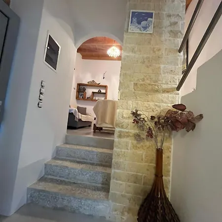 De Drymona 1 Kythira Town